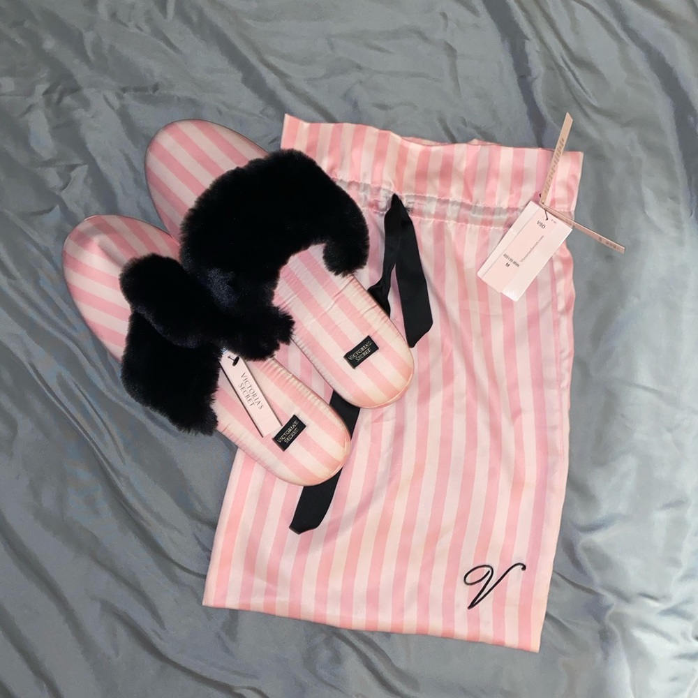 NWT Victoria’s Secret Slippers